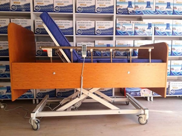 3 Motorlu Ahşap Hasta Yatağı ES-3300 