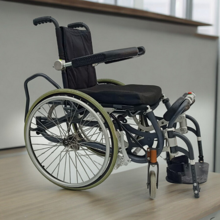LifeStand Ayağa Kaldıran Tekerlekli Sandalye