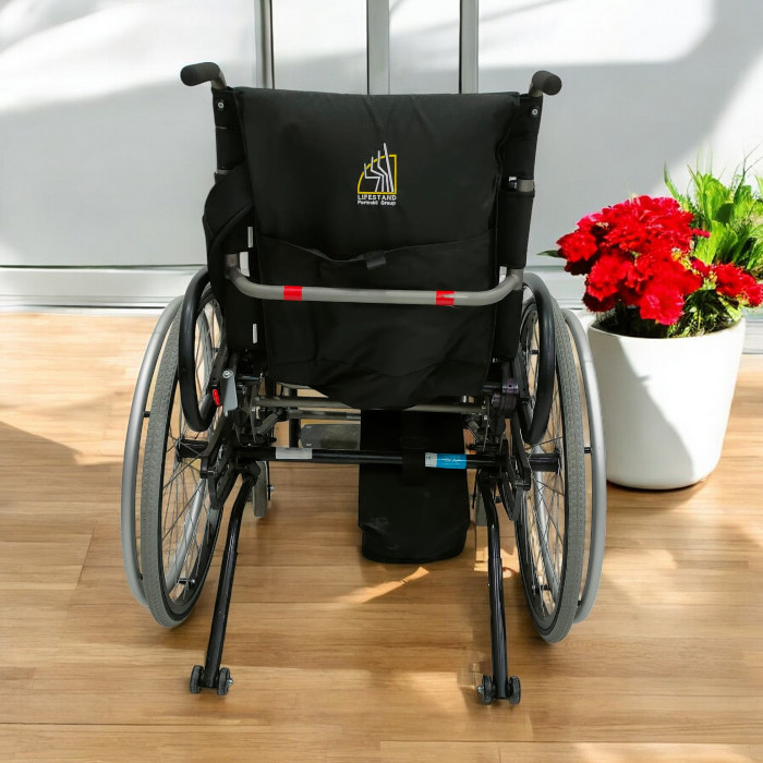Permobil LS Helium Ayağa Kaldıran Tekerlekli Sandalye
