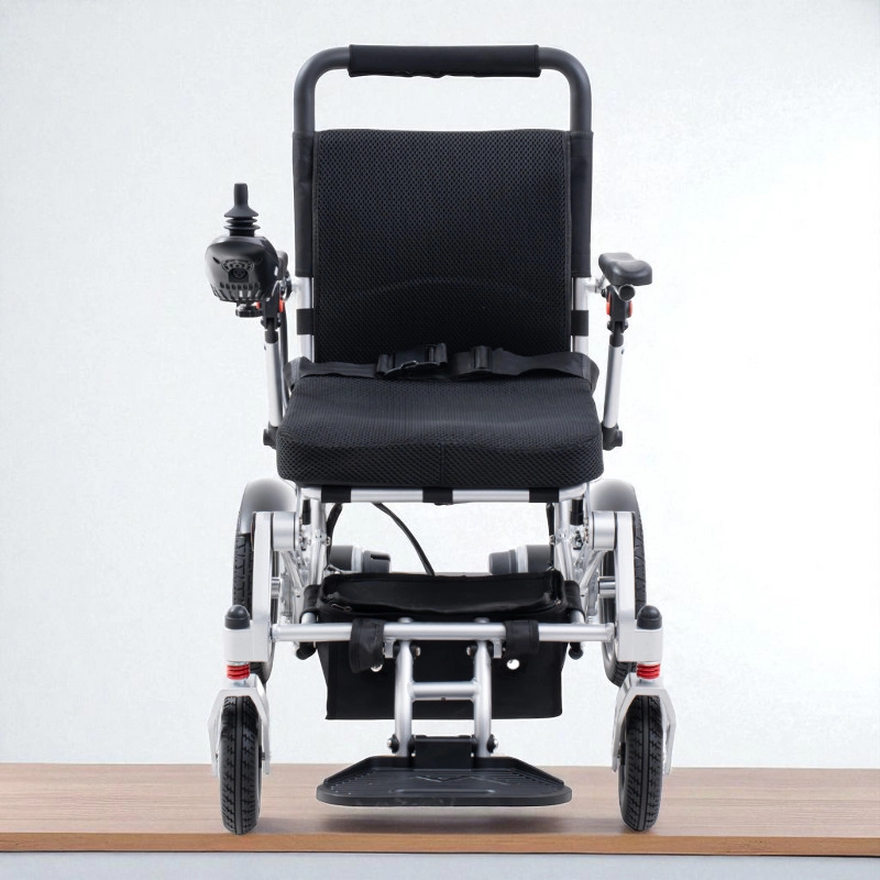 Poylin P199 Hafif Akülü Tekerlekli Sandalye