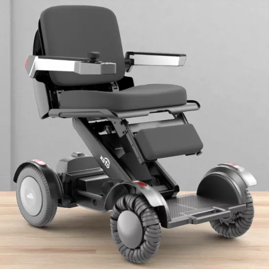 Poylin P213 XSTO M4 Hafif Akülü Tekerlekli Sandalye
