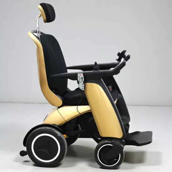 Poylin P911 Proluxe Masaj Koltuklu Akülü Tekerlekli Sandalye