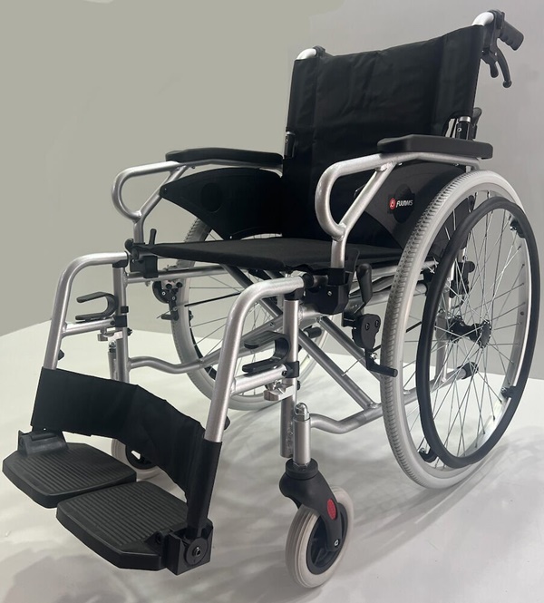 ZM-2023 Hafif Katlanabilir Tekerlekli Sandalye